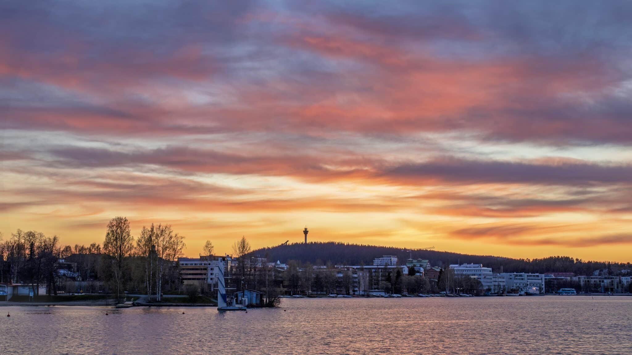 Auringonlasku Kuopio järvimaisema